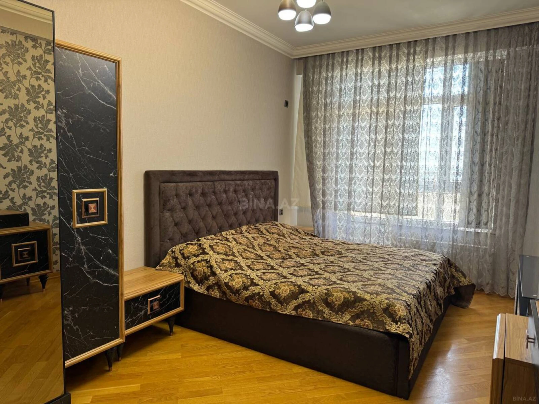 Kirayə verilir 2 otaqlı mənzil 100 m²