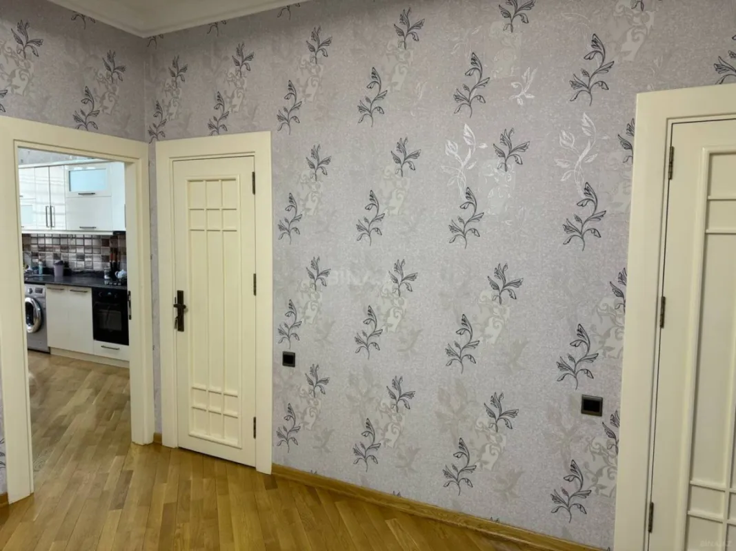 Kirayə verilir 2 otaqlı mənzil 100 m²