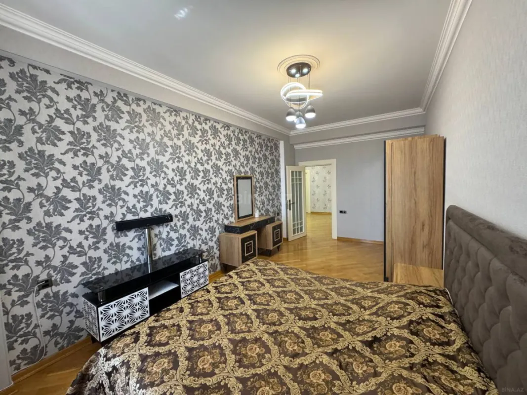 Kirayə verilir 2 otaqlı mənzil 100 m²