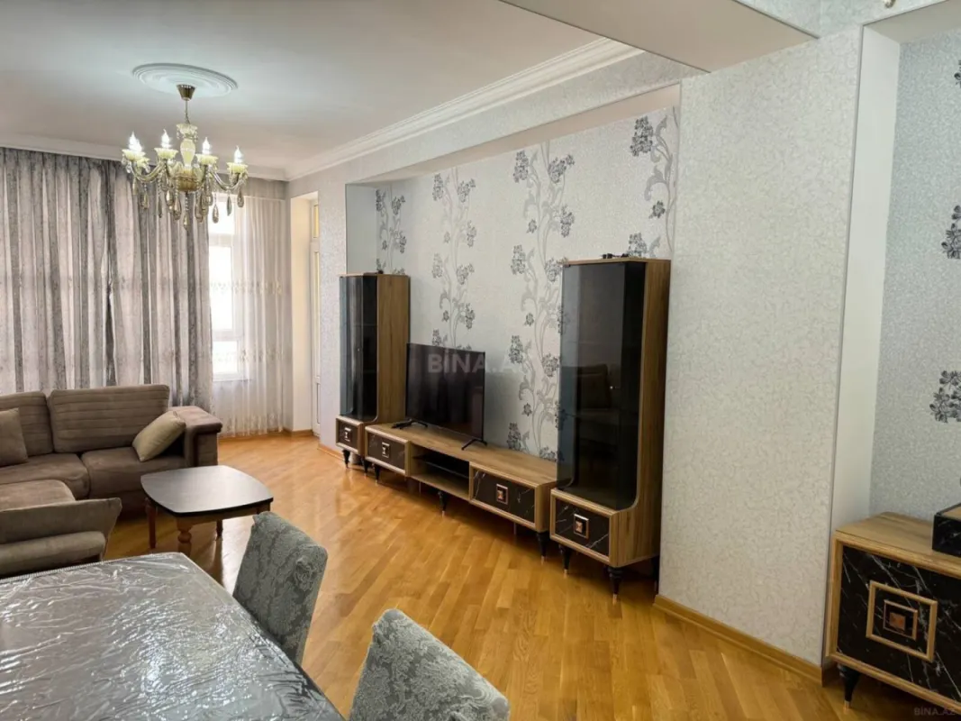 Kirayə verilir 2 otaqlı mənzil 100 m²