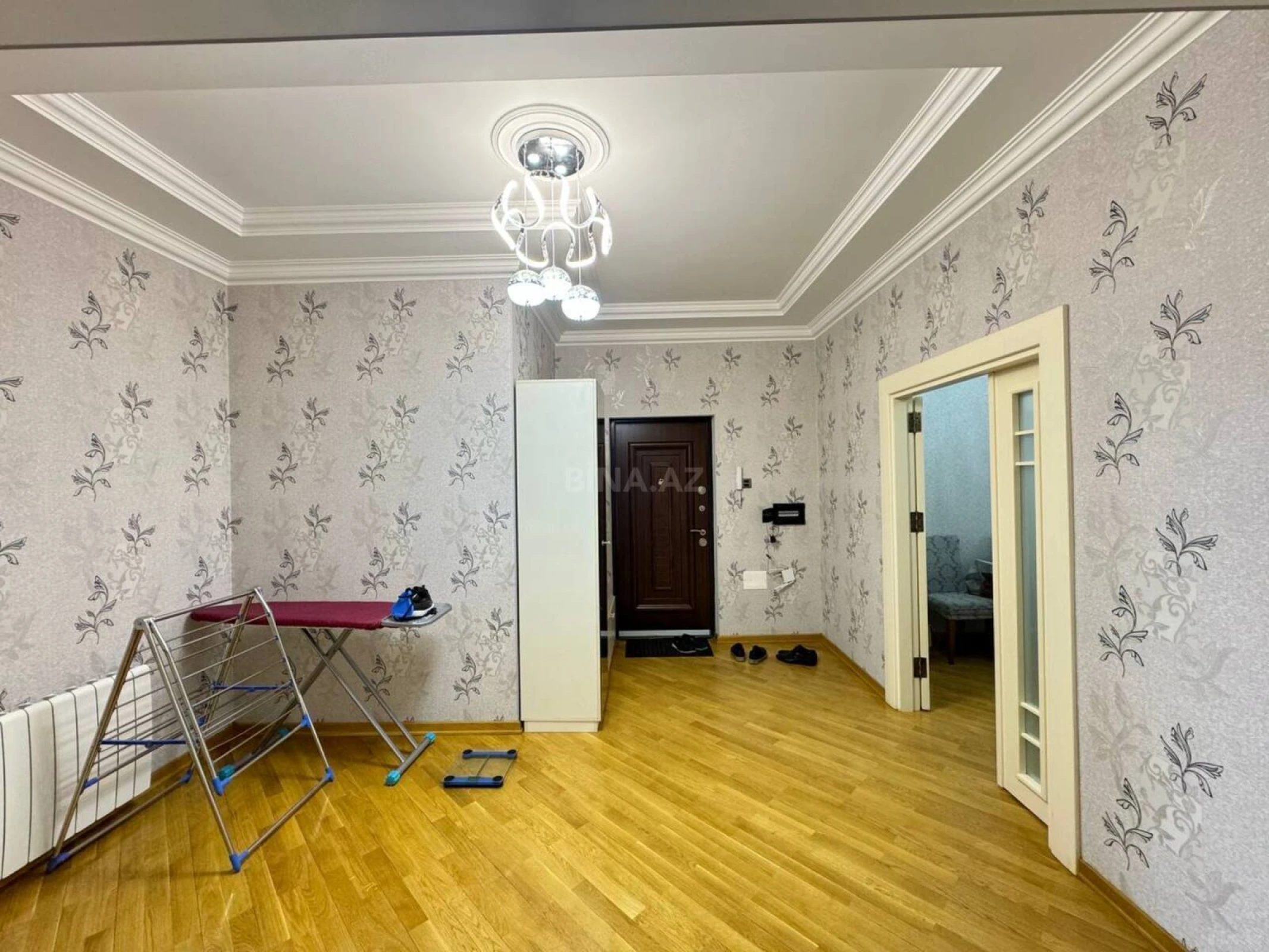 Kirayə verilir 2 otaqlı mənzil 100 m²