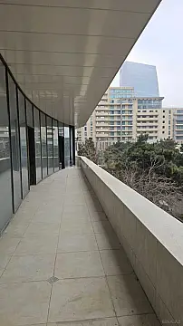 Satılır obyekt 600 m²