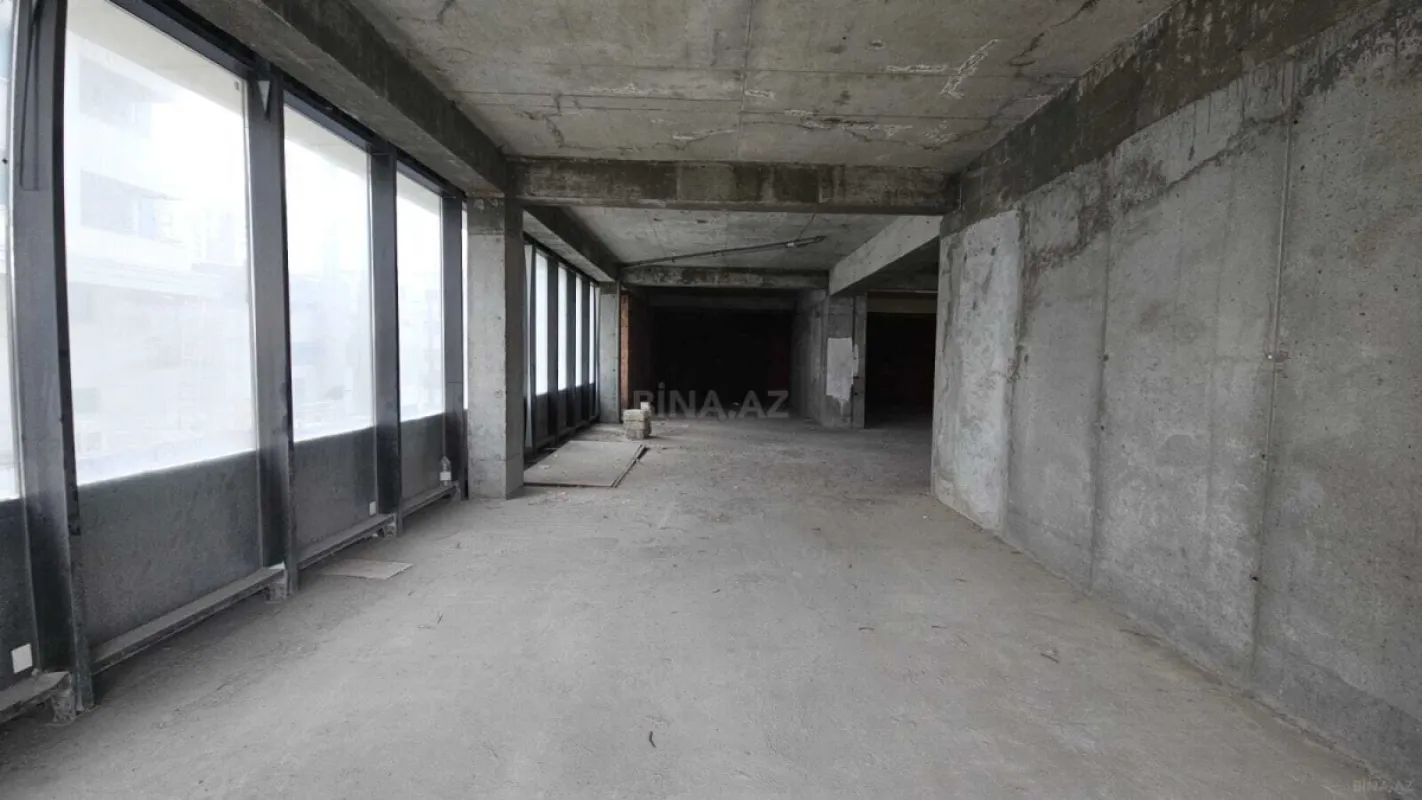 Satılır obyekt 600 m²