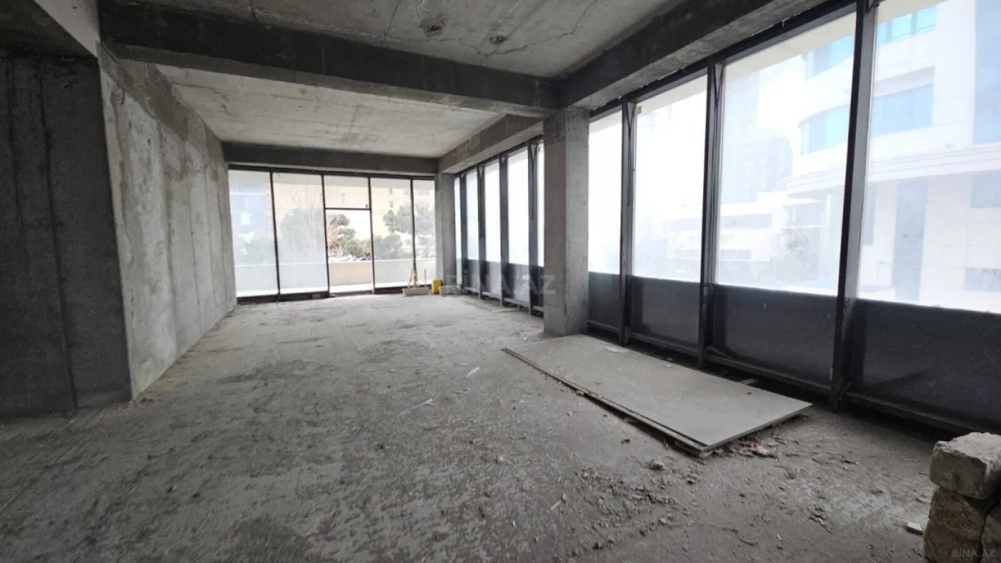 Satılır obyekt 600 m²