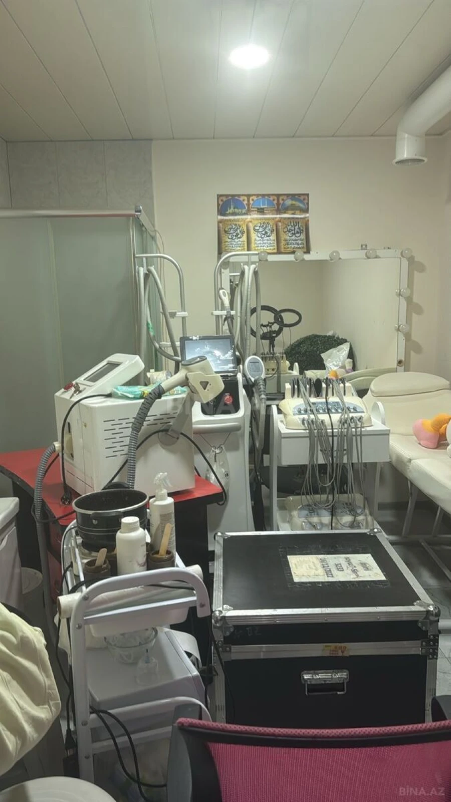 Satılır obyekt 265 m²