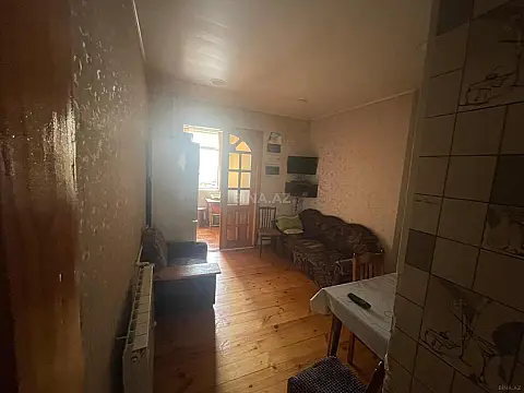 Satılır 4 otaqlı mənzil 90 m²