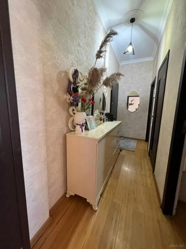 Satılır 2 otaqlı mənzil 63 m²