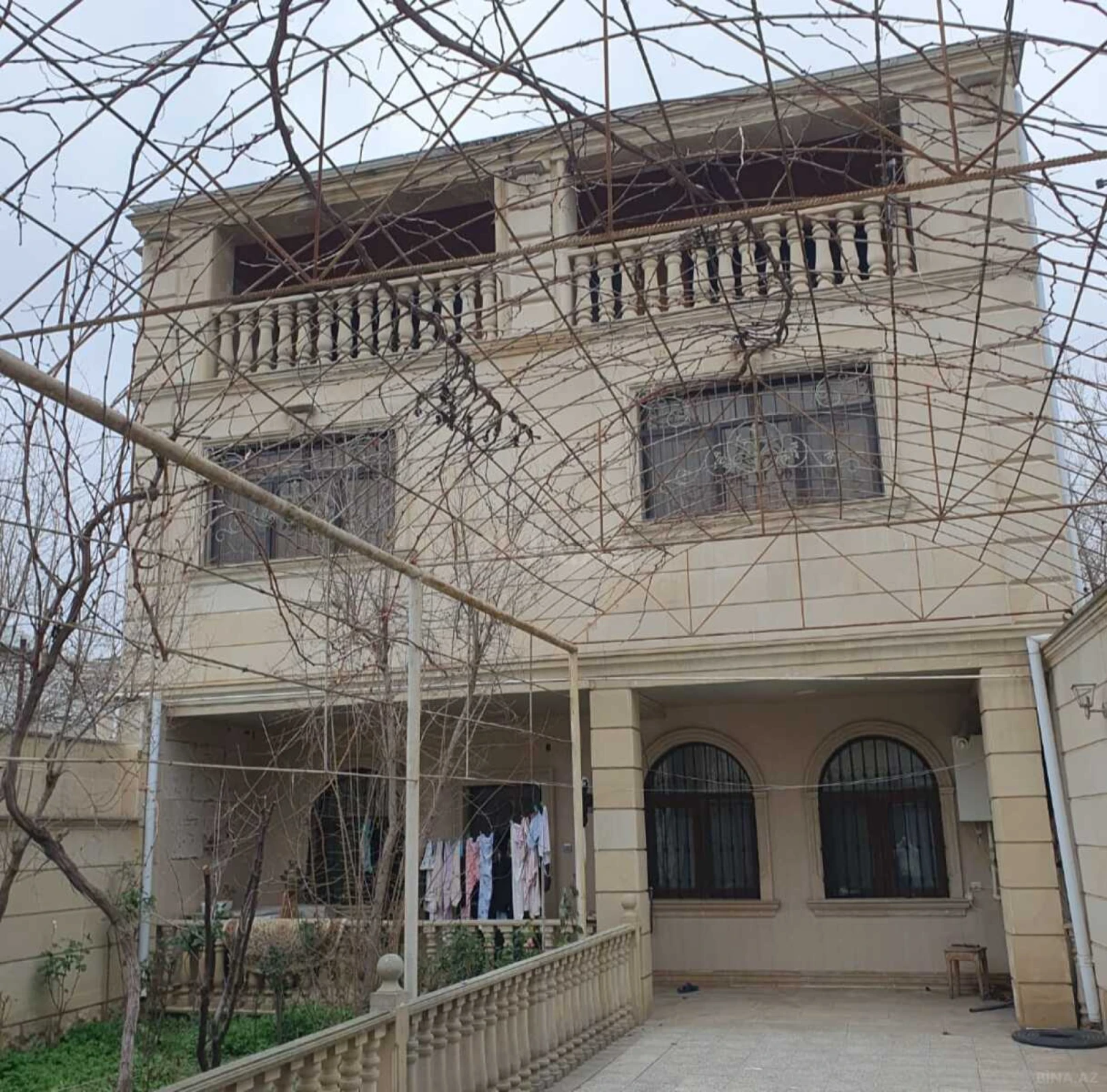 Satılır 7 otaqlı həyət evi 500 m²