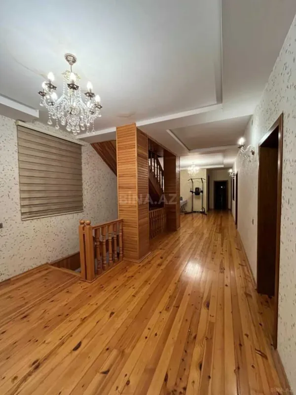 Satılır 7 otaqlı həyət evi 500 m²