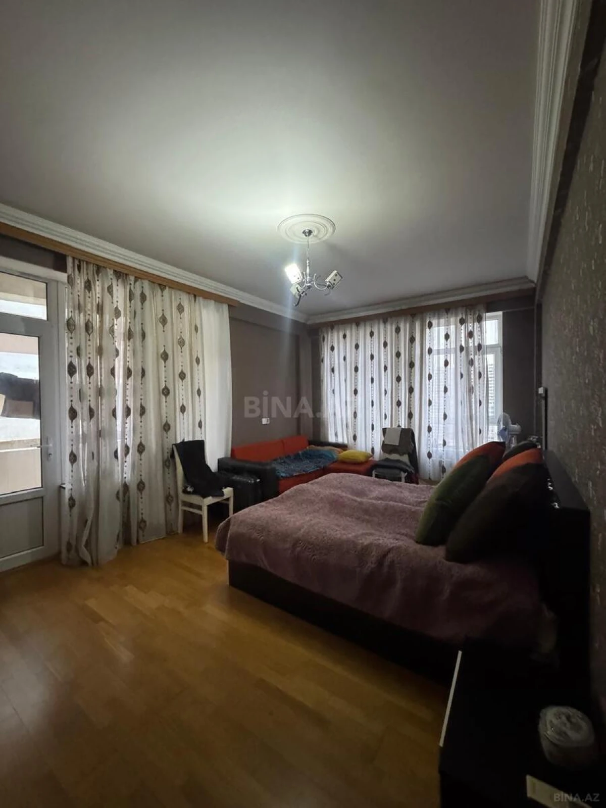 Kirayə verilir 3 otaqlı mənzil 110 m²