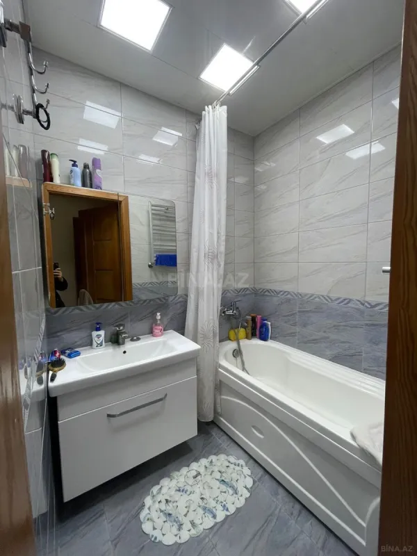 Satılır 5 otaqlı mənzil 120 m²