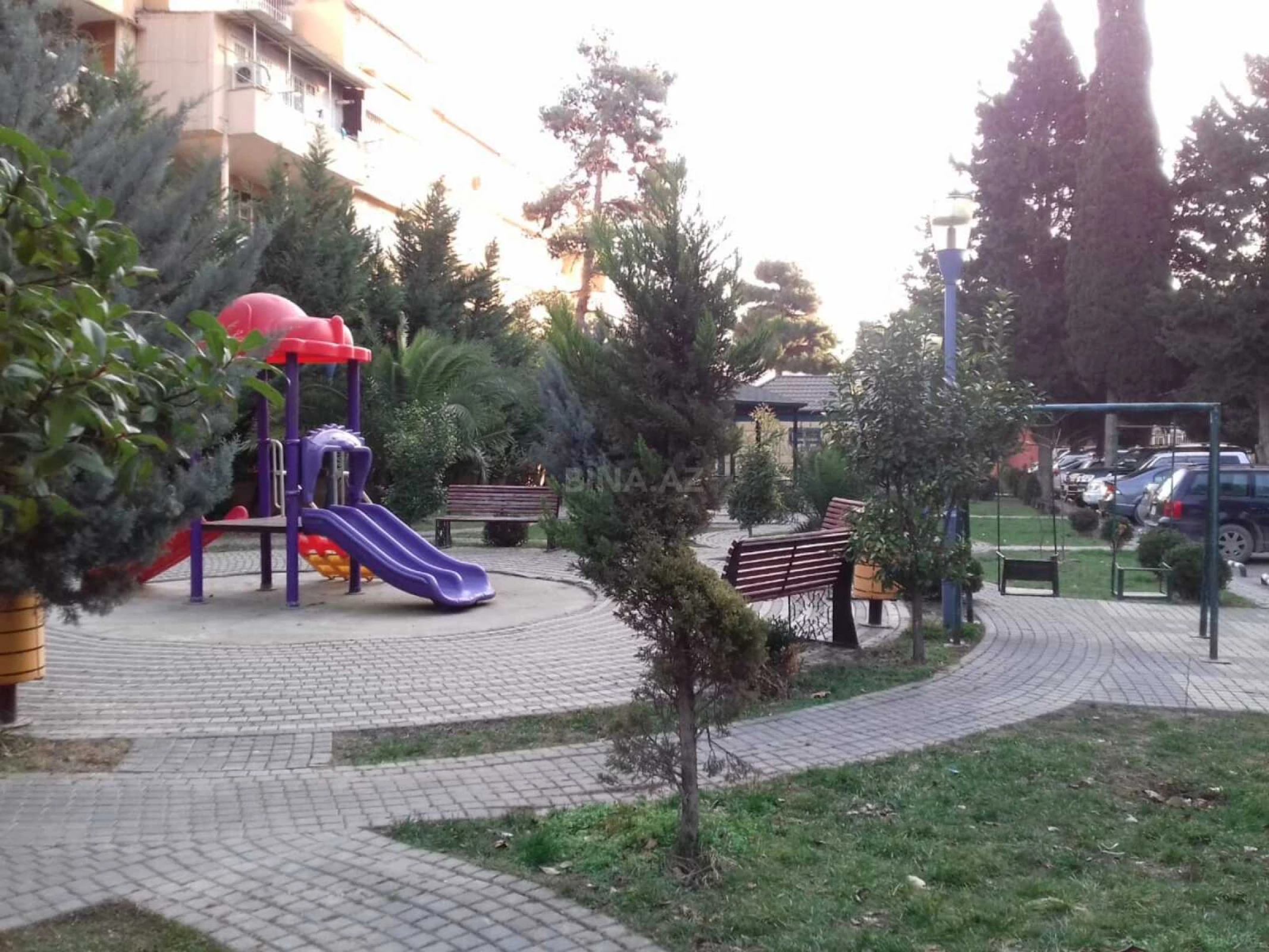 Satılır 5 otaqlı mənzil 120 m²