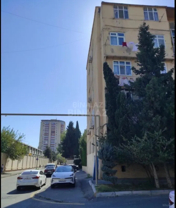 Satılır 5 otaqlı mənzil 120 m²
