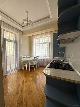 Kirayə verilir 2 otaqlı mənzil 65 m²