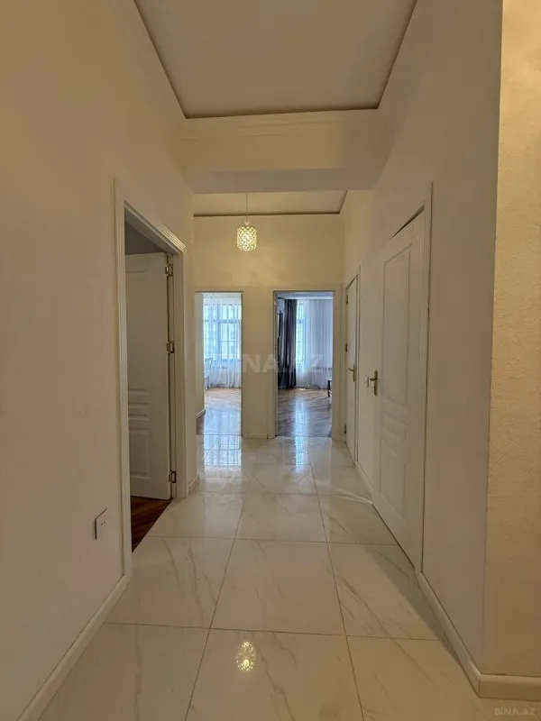 Kirayə verilir 2 otaqlı mənzil 65 m²