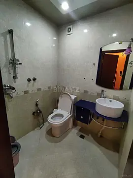 Kirayə verilir 2 otaqlı mənzil 100 m²
