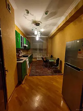 Kirayə verilir 2 otaqlı mənzil 100 m²