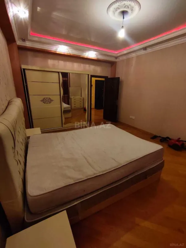 Kirayə verilir 2 otaqlı mənzil 100 m²