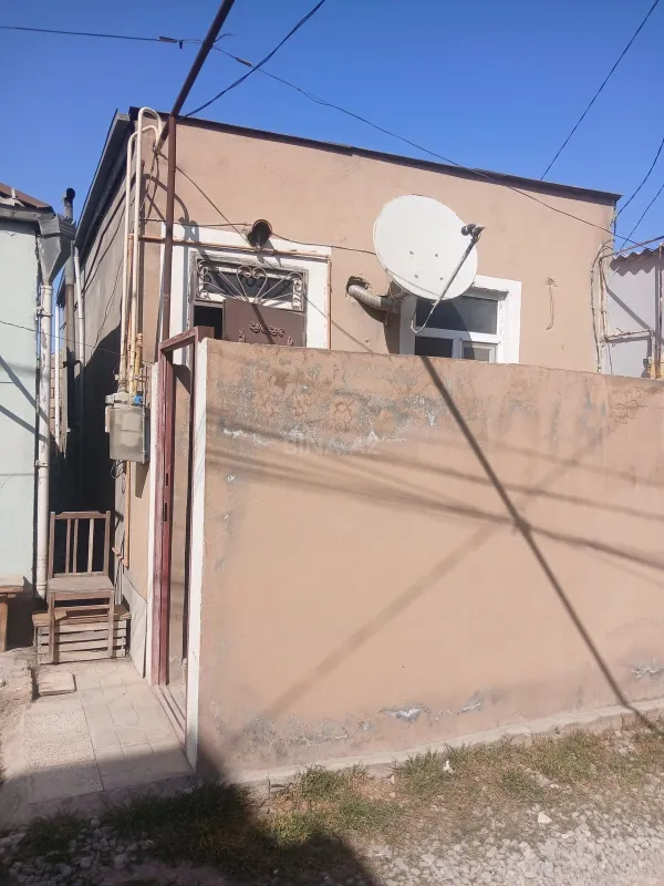 Satılır 1 otaqlı həyət evi 36 m²