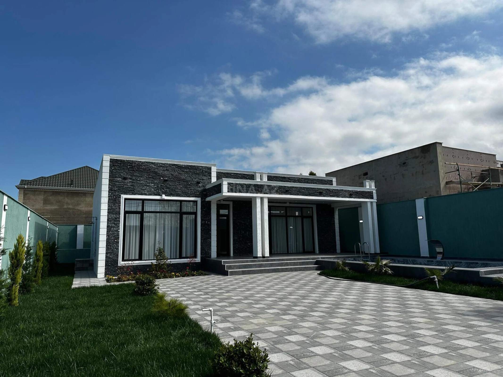 Satılır 4 otaqlı həyət evi 170 m²