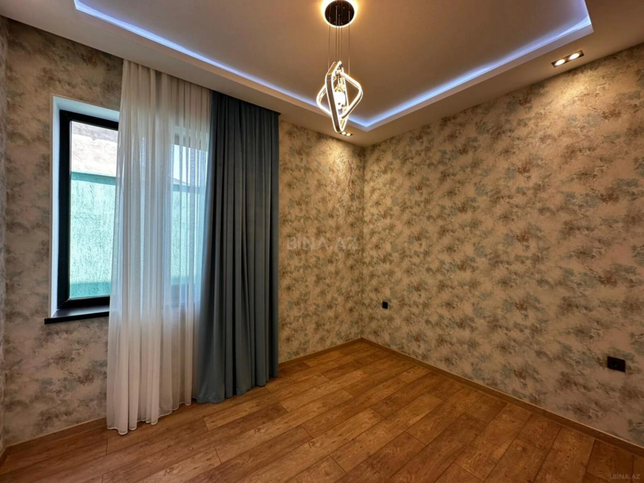 Satılır 4 otaqlı həyət evi 170 m²