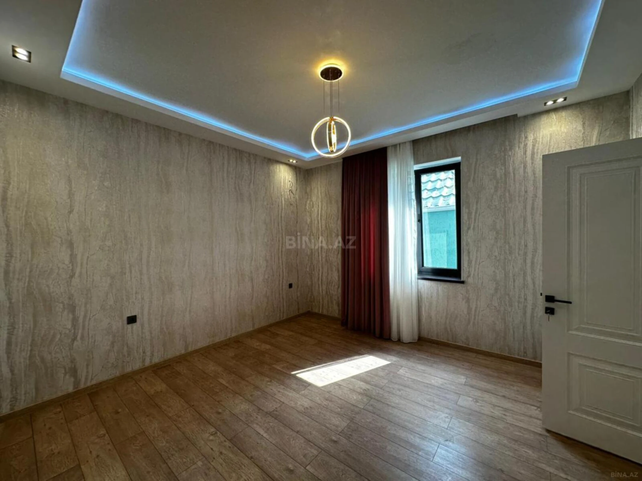 Satılır 4 otaqlı həyət evi 170 m²