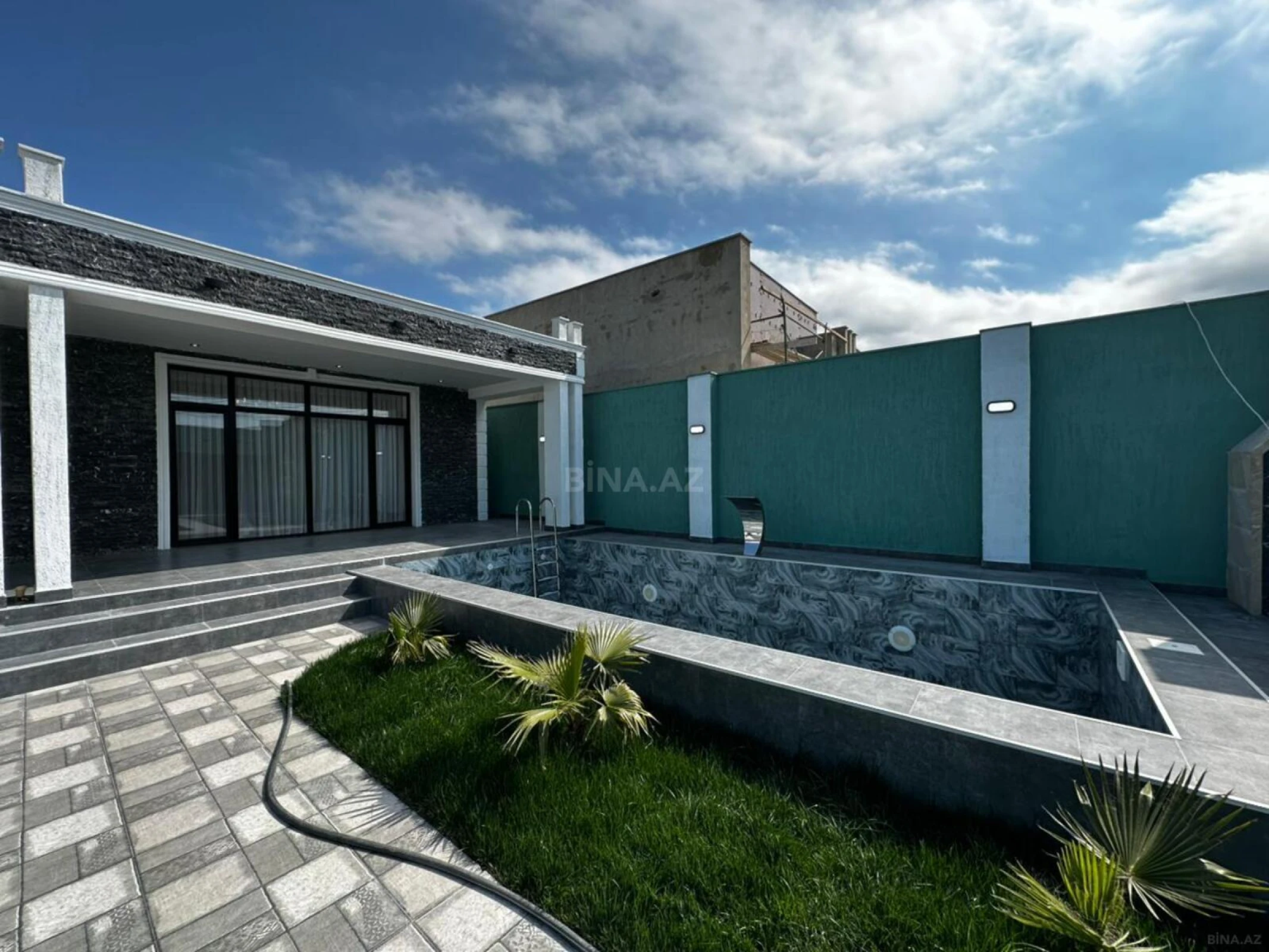 Satılır 4 otaqlı həyət evi 170 m²