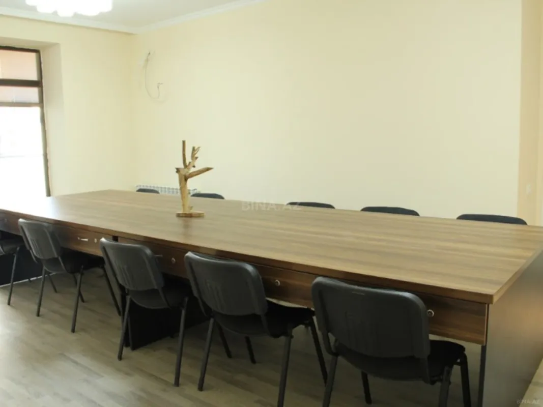 Kirayə verilir 4 otaqlı ofis 180 m²