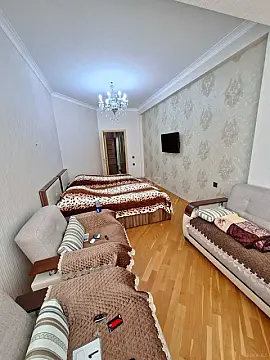 Satılır 2 otaqlı mənzil 125 m²