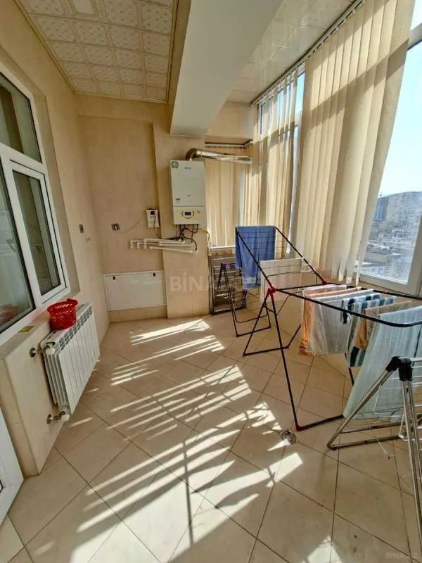 Satılır 2 otaqlı mənzil 125 m²