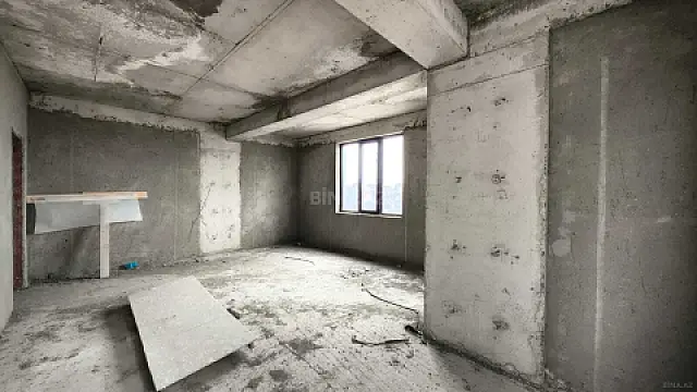 Satılır 3 otaqlı mənzil 146 m²