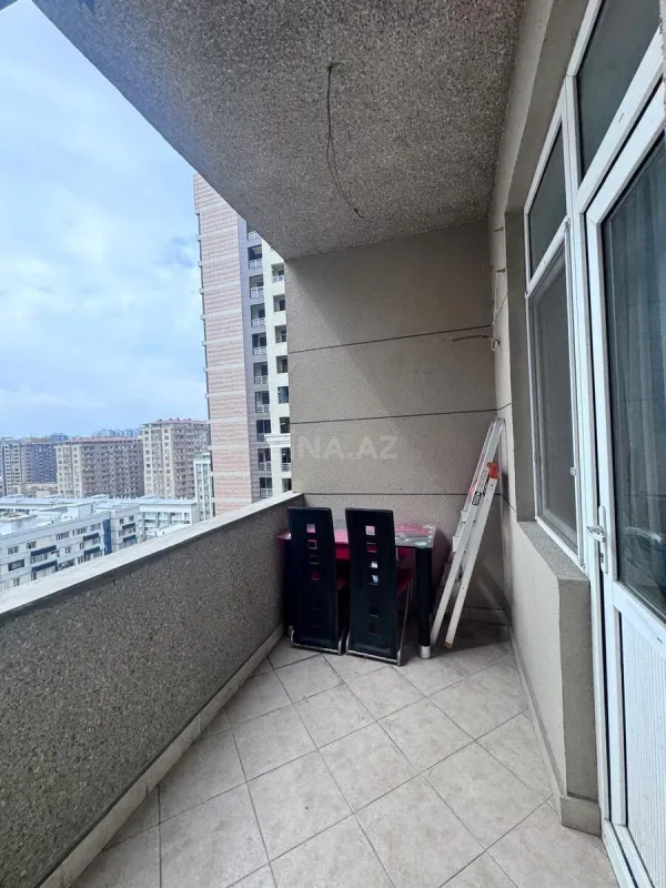 Kirayə verilir 2 otaqlı mənzil 80 m²