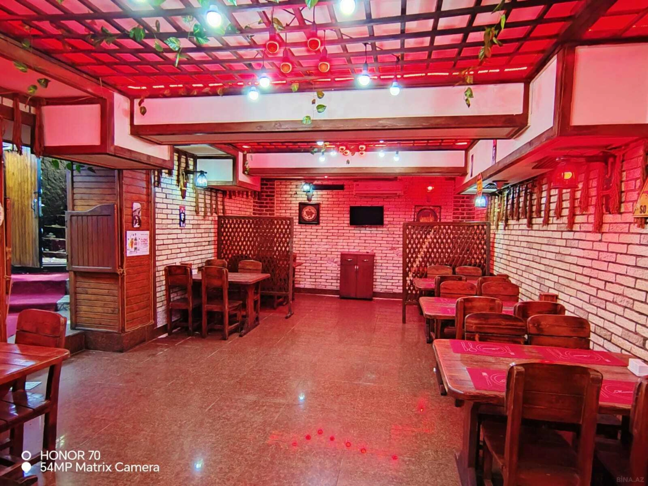 Kirayə verilir obyekt 145 m²