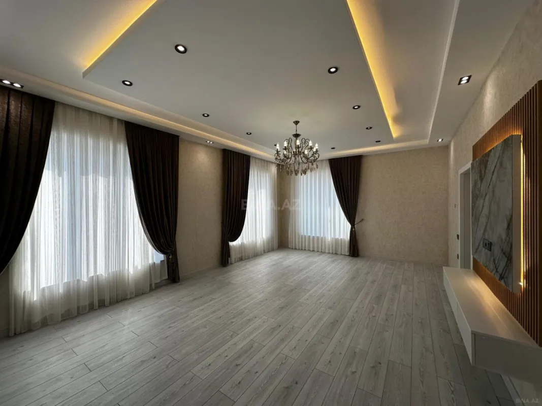 Satılır 6 otaqlı həyət evi 250 m²