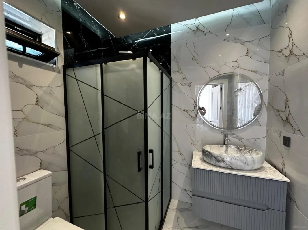 Satılır 6 otaqlı həyət evi 250 m²