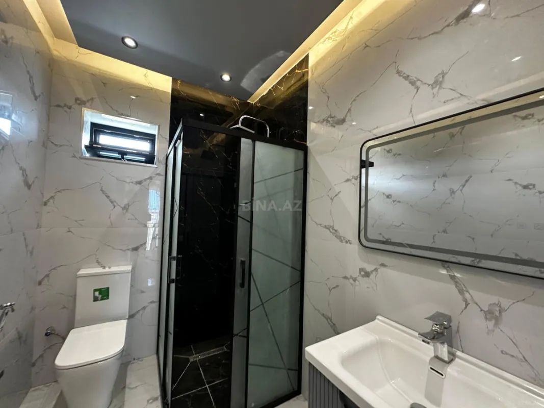 Satılır 6 otaqlı həyət evi 250 m²