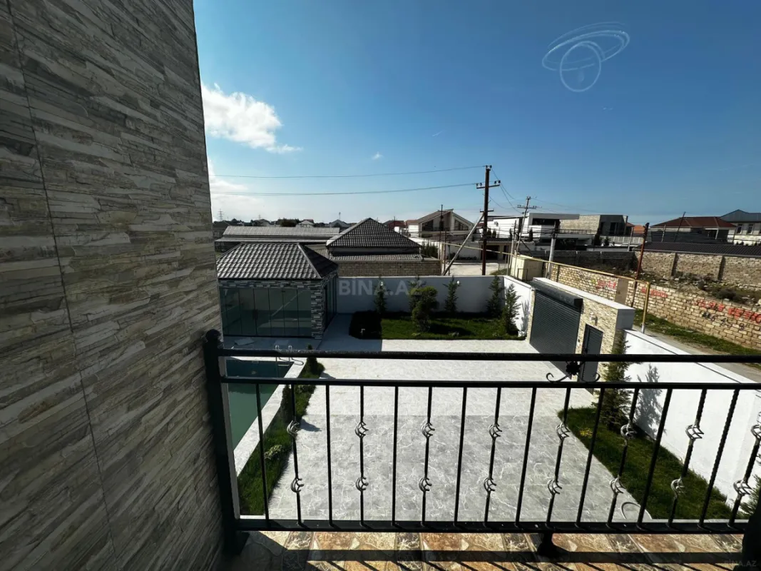 Satılır 6 otaqlı həyət evi 250 m²