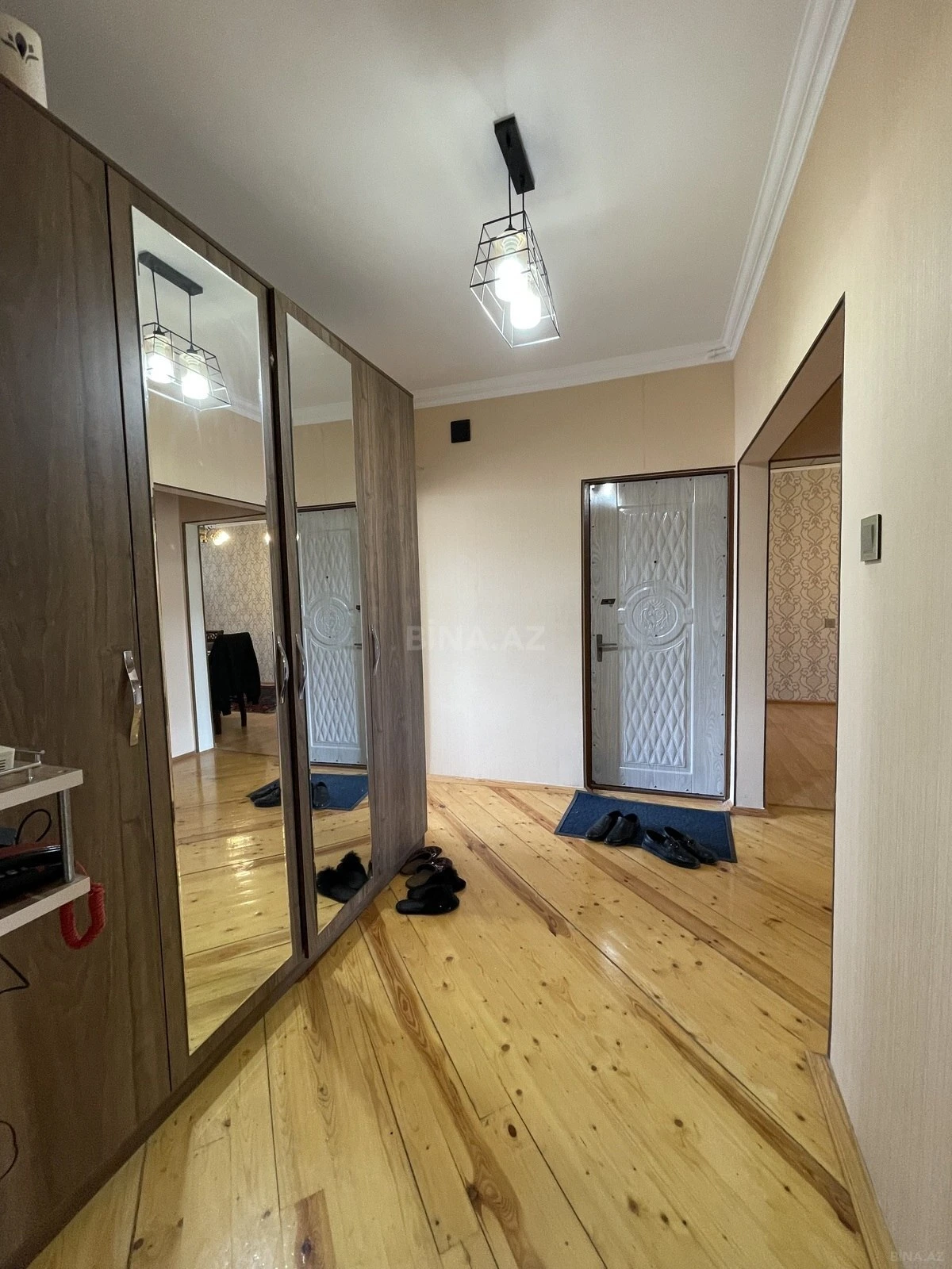 Satılır 4 otaqlı mənzil 100 m²