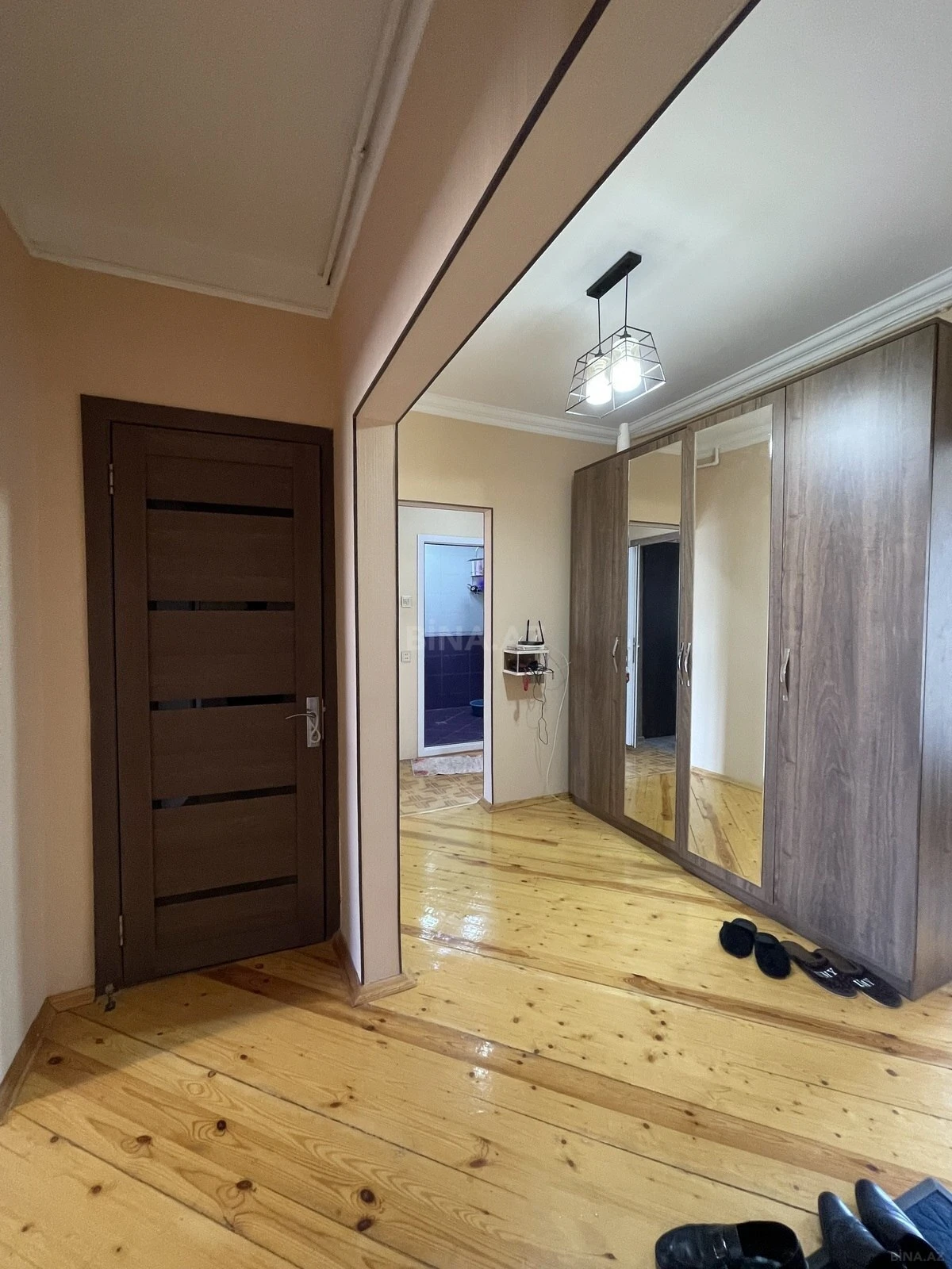 Satılır 4 otaqlı mənzil 100 m²