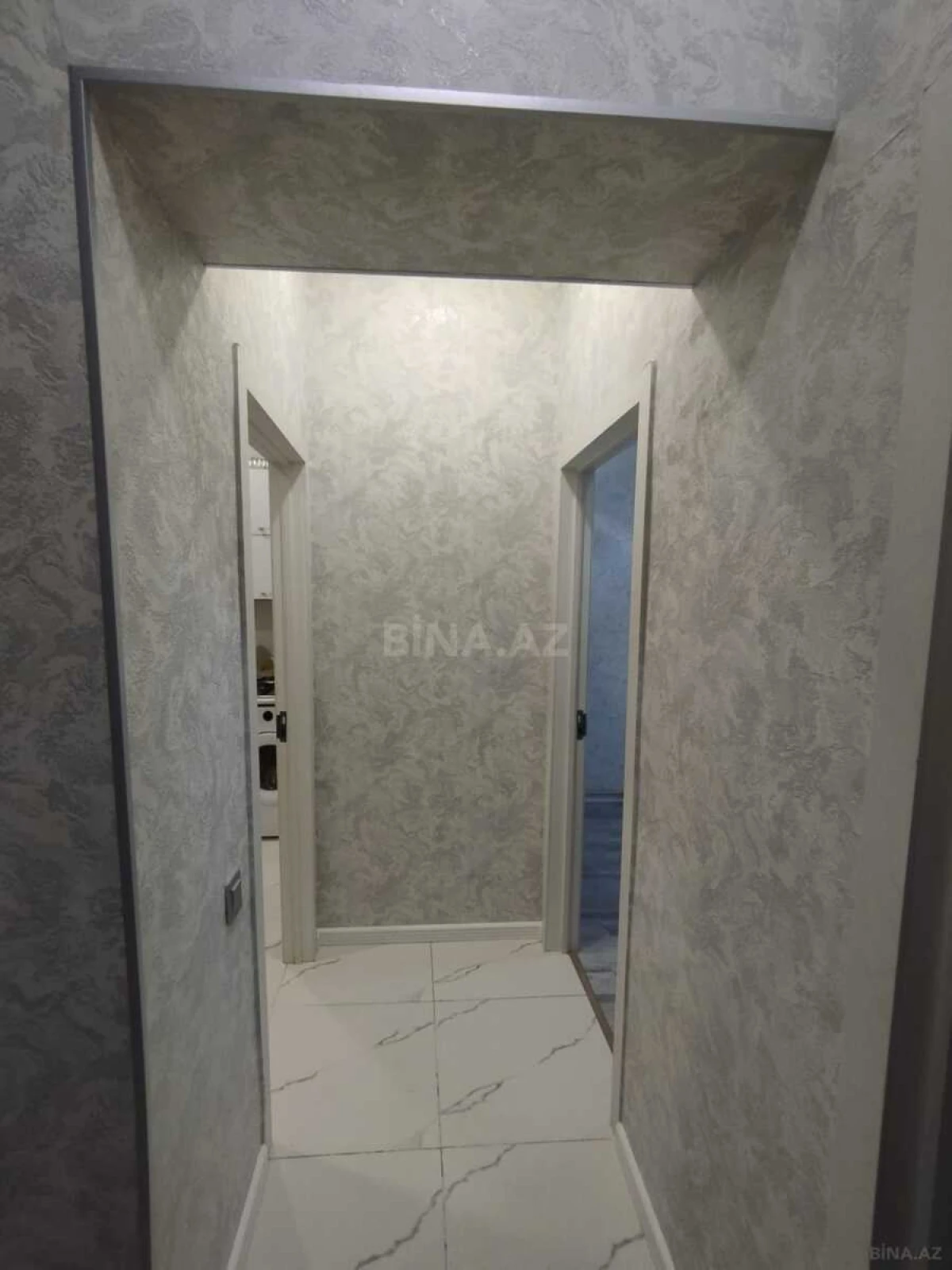 Kirayə verilir 2 otaqlı mənzil 65 m²
