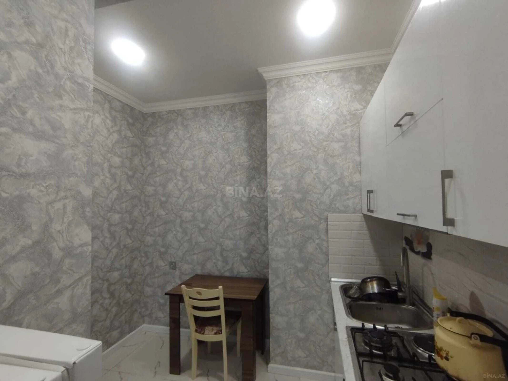 Kirayə verilir 2 otaqlı mənzil 65 m²