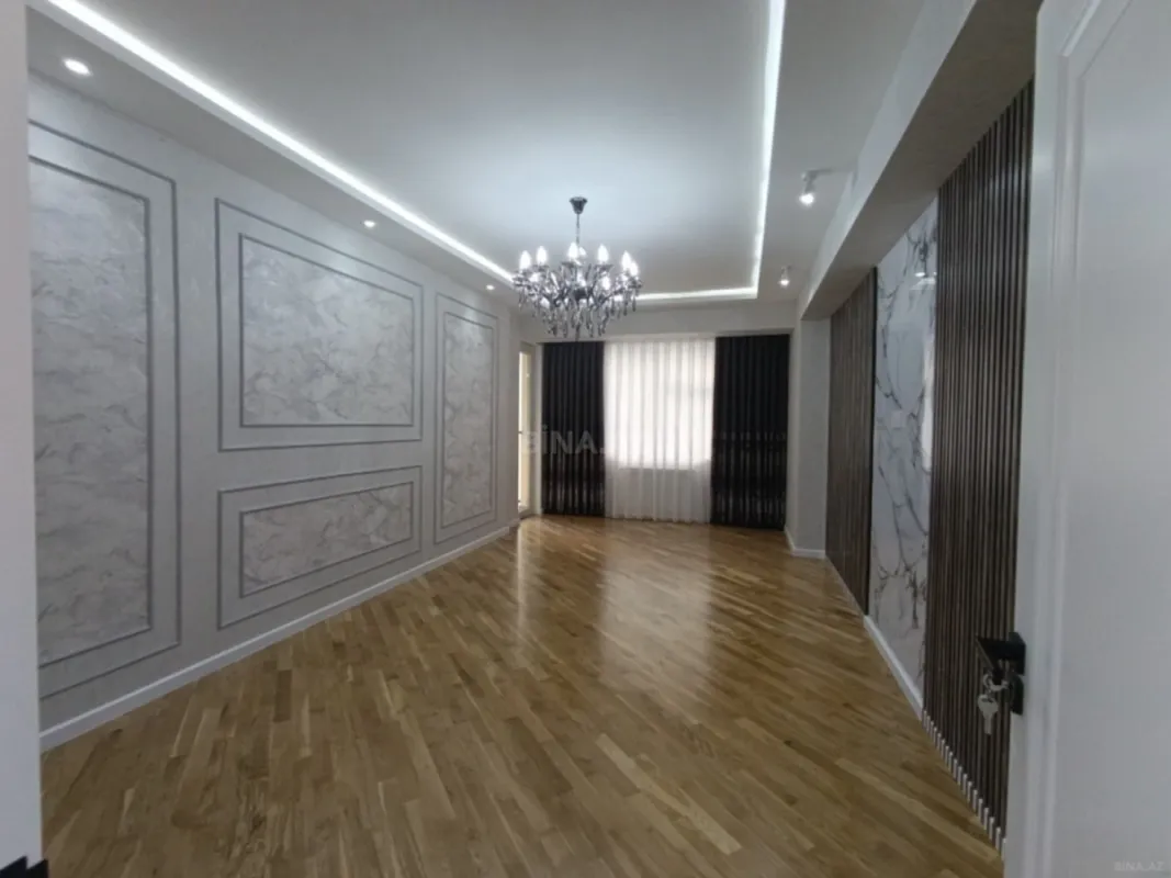 Satılır 4 otaqlı mənzil 153 m²