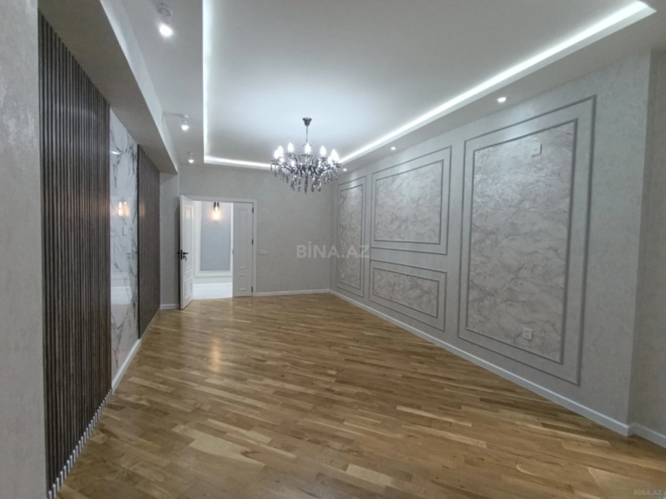 Satılır 4 otaqlı mənzil 153 m²