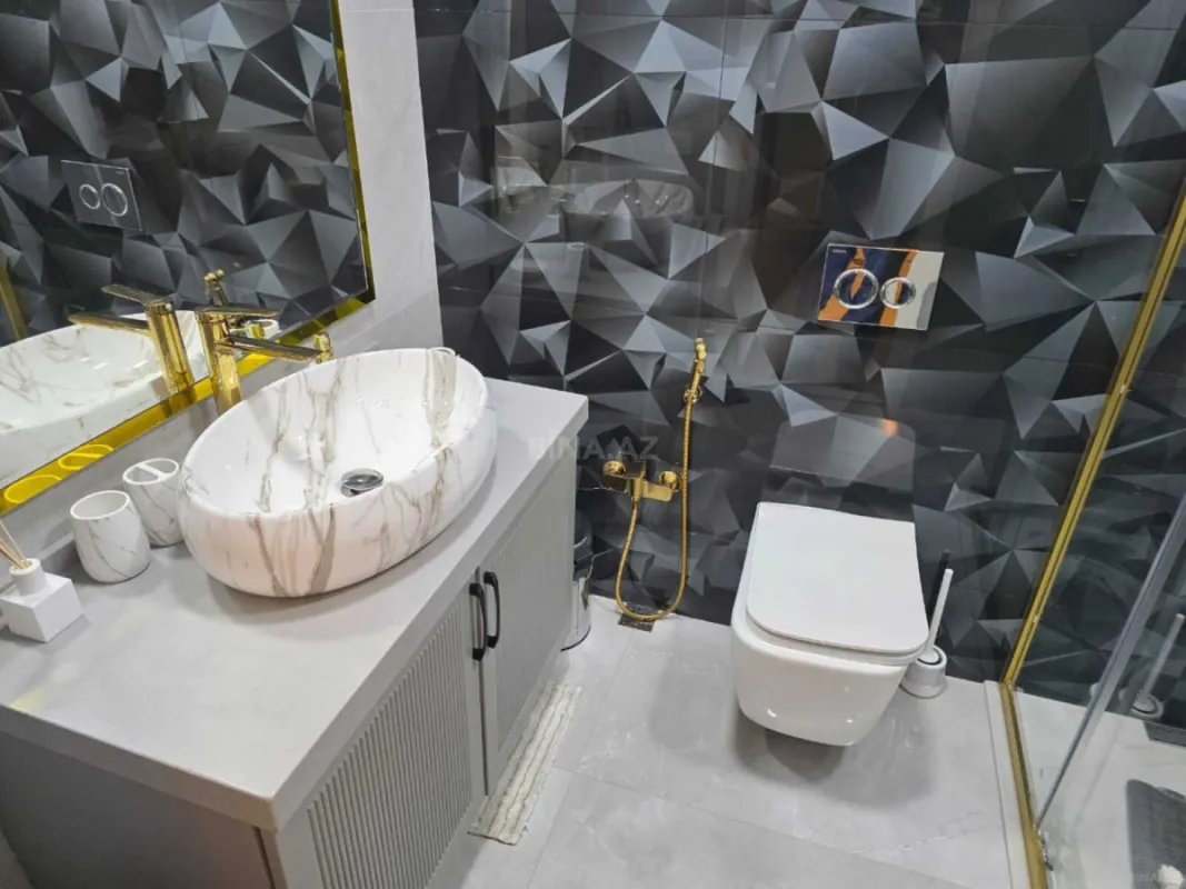 Kirayə verilir 2 otaqlı mənzil 79 m²