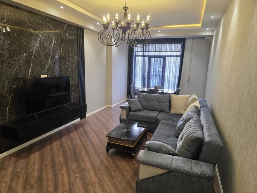 Kirayə verilir 2 otaqlı mənzil 79 m²
