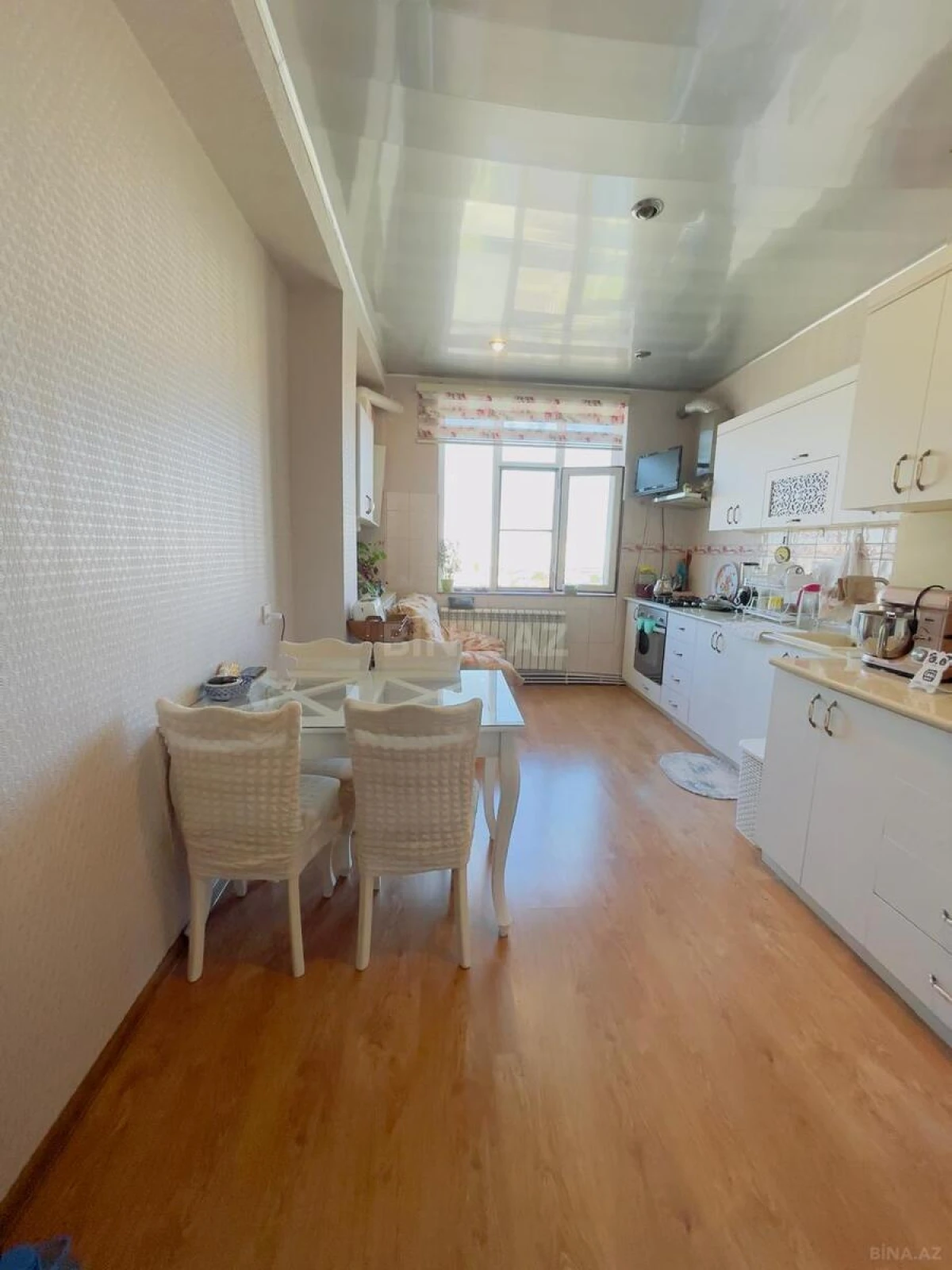 Satılır 2 otaqlı mənzil 87 m²
