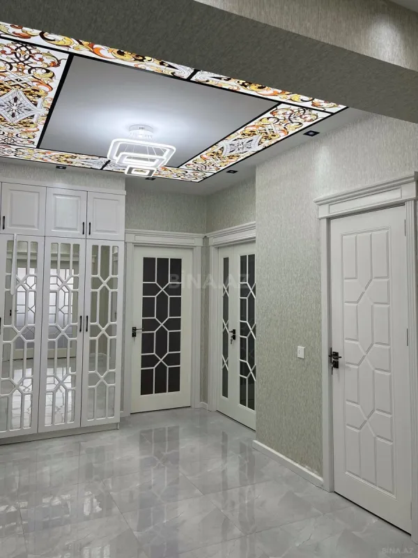 Satılır 4 otaqlı mənzil 155 m²