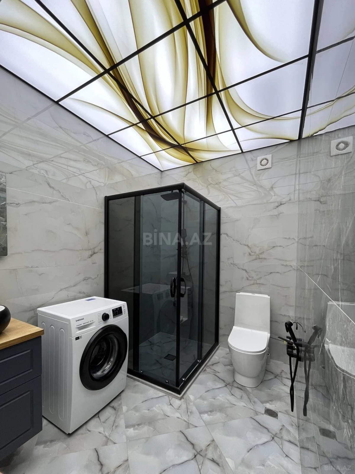 Satılır 4 otaqlı mənzil 155 m²