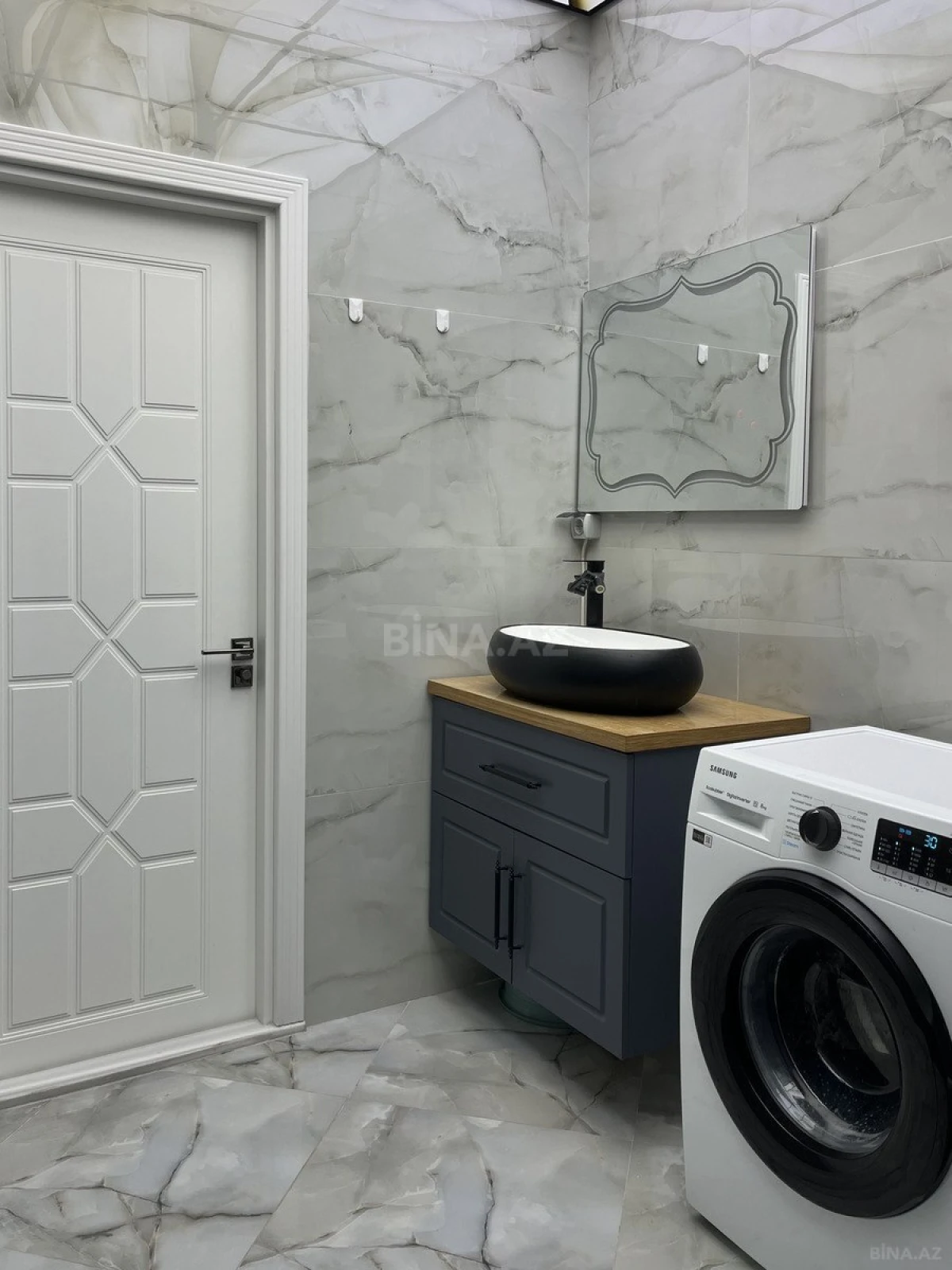 Satılır 4 otaqlı mənzil 155 m²