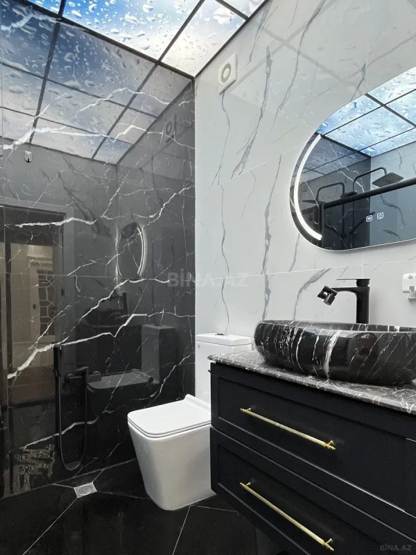 Satılır 4 otaqlı mənzil 155 m²